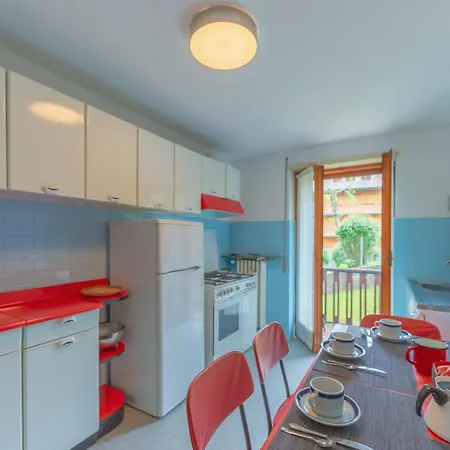 Camille - Accogliente - Cour 0078 库马约尔