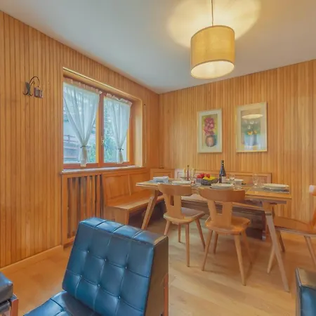 Camille - Accogliente - Cour 0078 * 库马约尔